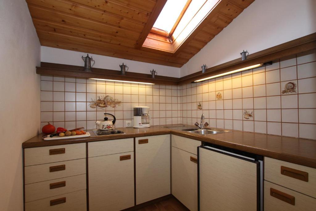 Pension Holzmann Leutasch Kamer foto