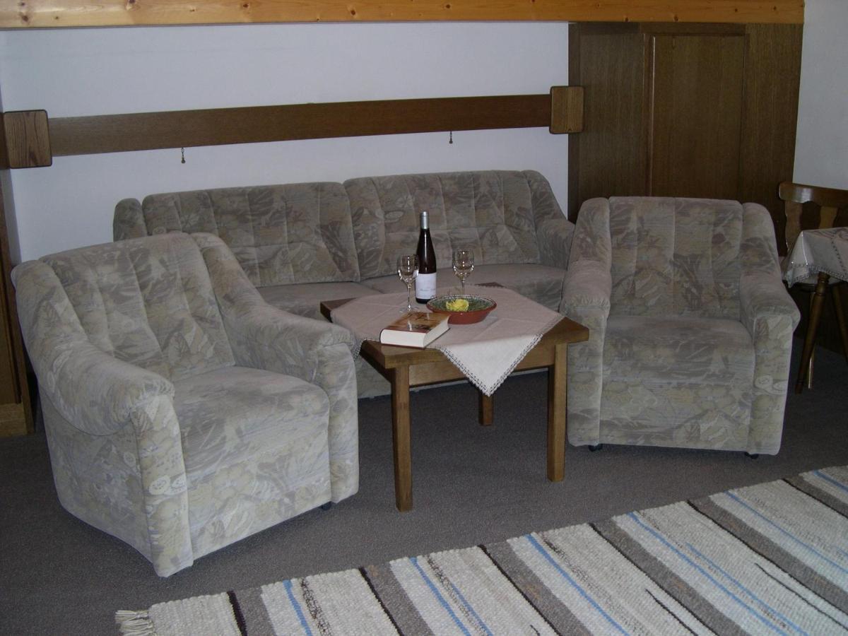 Pension Holzmann Leutasch Kamer foto